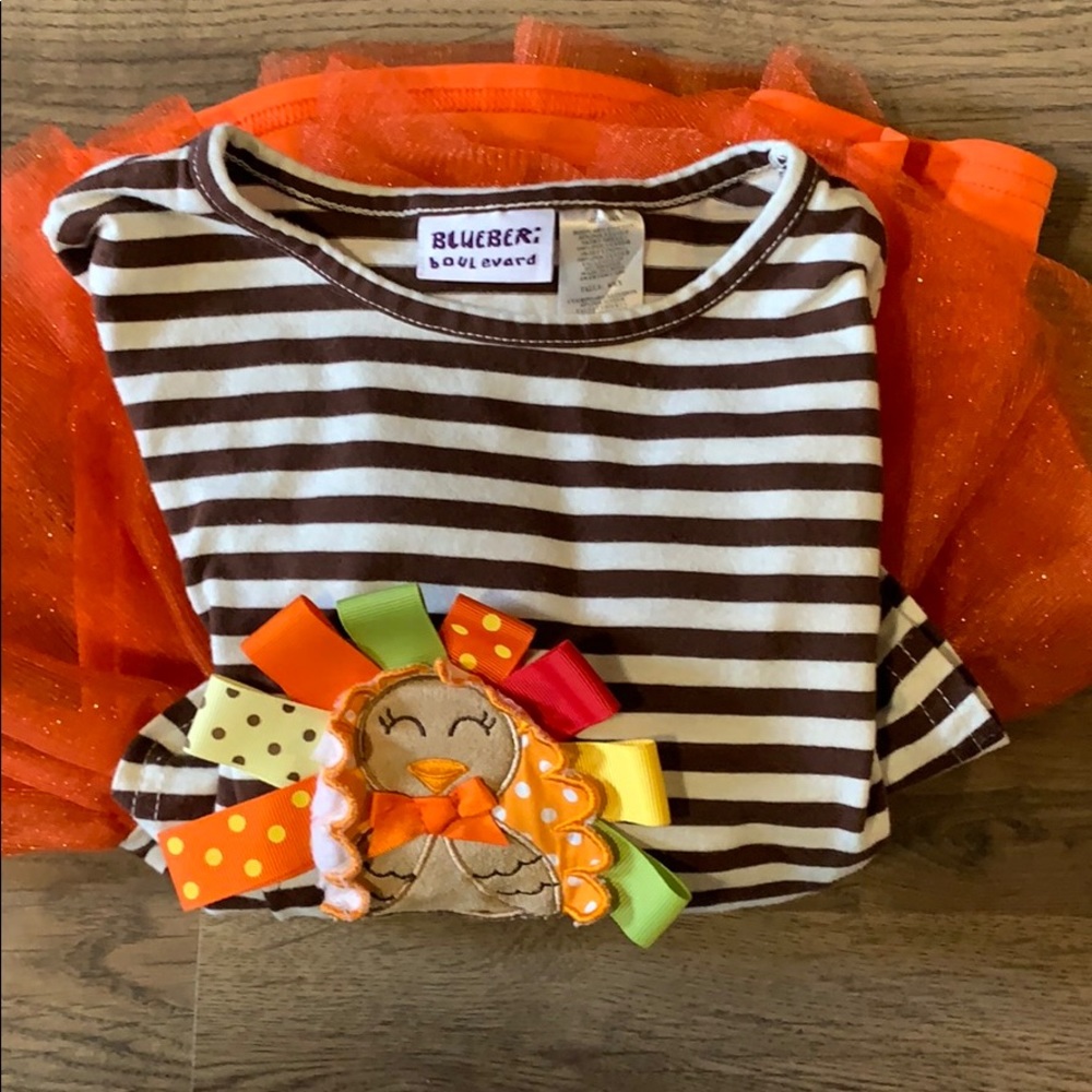 Thanksgiving Kids Outfit - Picture 4 of 4